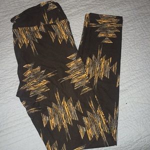 LulaRoe OS legging New black geometric print